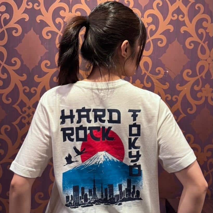 富士山と東京の街並みをデザインしたTokyo Tee。