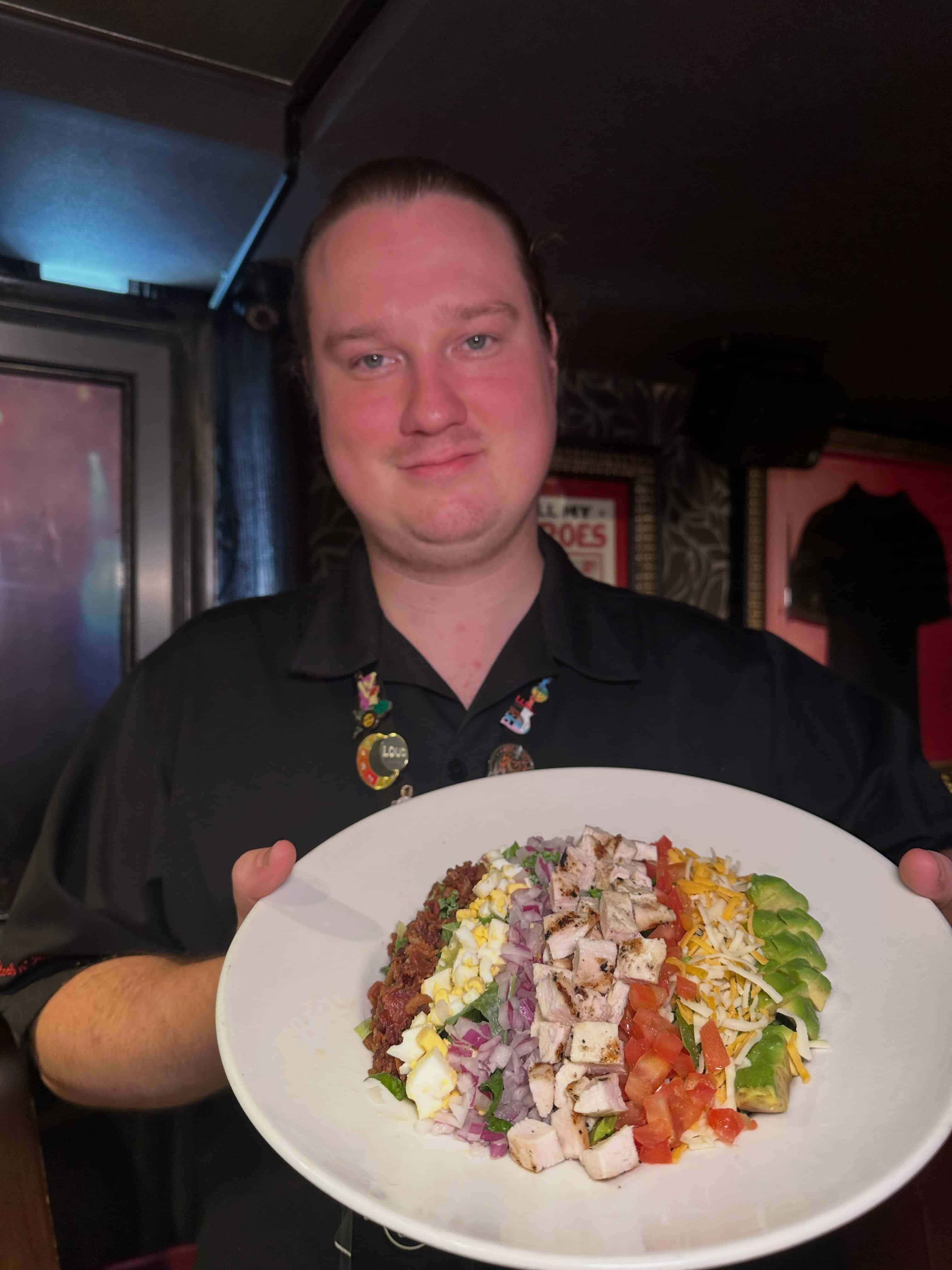 🥗✨ 色とりどりの具材を楽しむ、Cobb Salad！